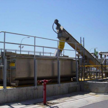 Power plant cooling water intake